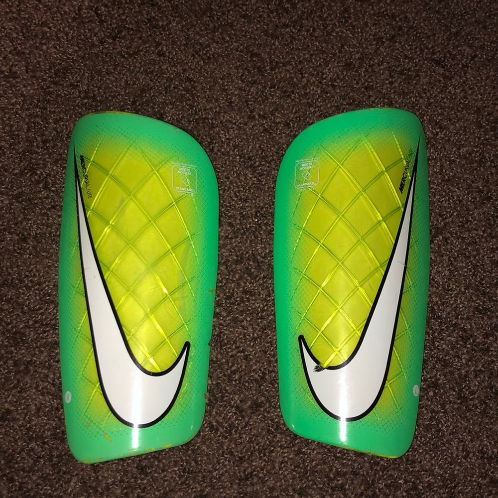 Nike Mercurial lite shim gaurds